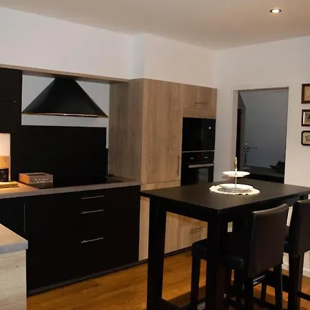 La Tour Du Bois Fleuri