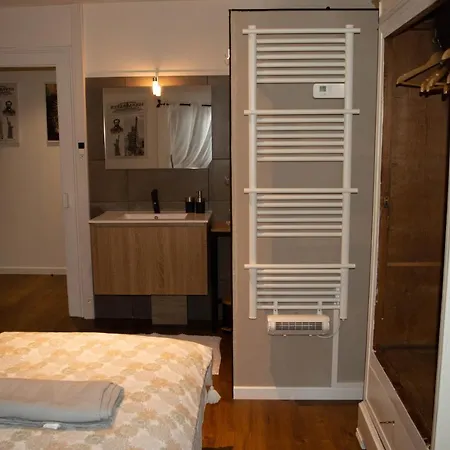 La Tour Du Bois Fleuri 아파트