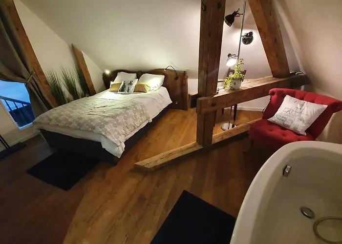 La Tour Du Bois Fleuri Apartment